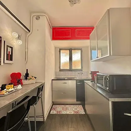 Lovely In The Heart Of *