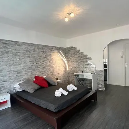 アパート Lovely In The Heart Of *